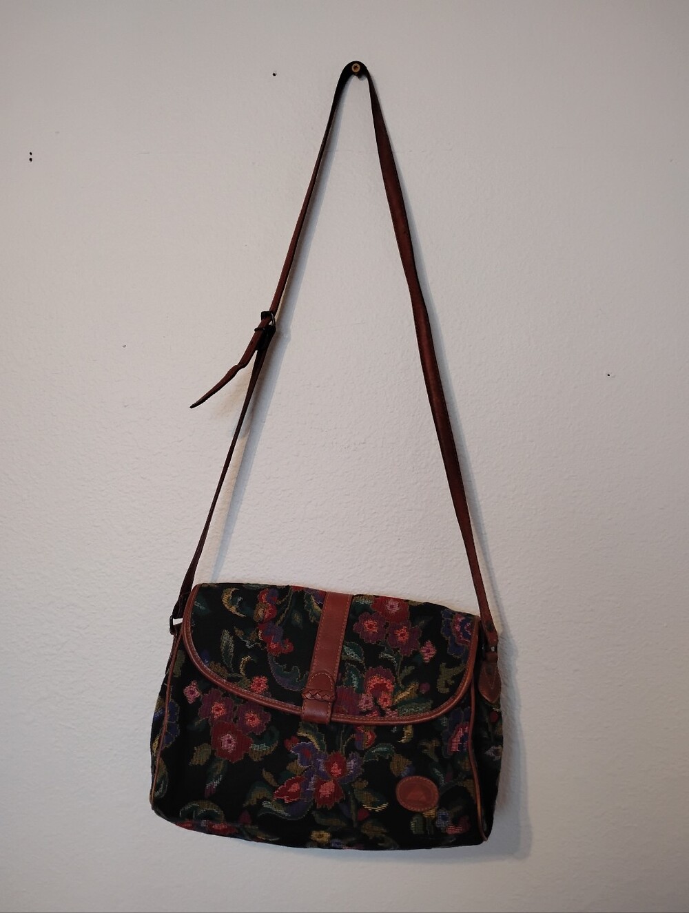 Vintage 1989 Liz Claiborne Floral Tapestry Leather Crossbody Purse